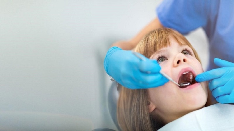 دندانپزشک-کودک-در-قم-بهترین-متخصصان-دندانپزشکی-اطفال1.jpg